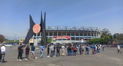 Aficionados del América dan 'portazo' en taquillas del Azteca en busca de boletos para la Semifinal