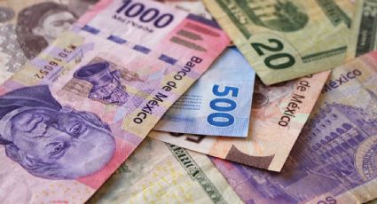 Peso avanza frente al dólar y la Bolsa Mexicana retrocede por el temor a una recesión global