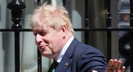 "Absolutamente nada ni nadie me impedirá seguir haciendo mi trabajo", asegura Boris Johnson tras librar moción de censura