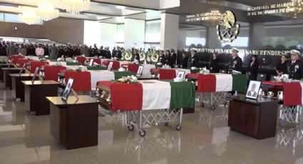 La Semar homenajea a los 14 elementos que murieron en el desplome de su aeronave en Sinaloa