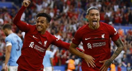 Liverpool gana el primer título de la temporada inglesa en un partidazo ante Manchester City