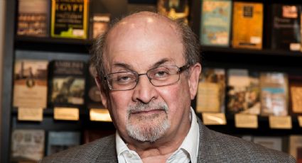 Atacan al escritor Salman Rushdie cuando estaba a punto de dar una conferencia en Nueva York