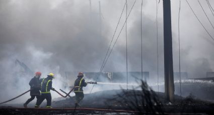 Cese de explosiones permite a bomberos ingresar a la zona donde comenzó el incendio en Matanzas