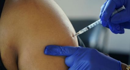 Regulador europeo recomienda que se autoricen las vacunas modificadas para la variante Ómicron del coronavirus