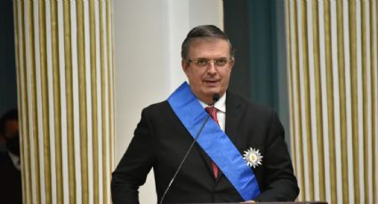 Marcelo Ebrard llega a Londres para acudir al funeral de Estado de la reina Isabel II