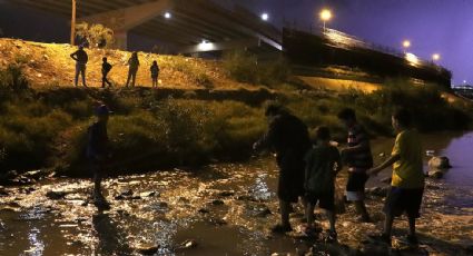 Migrantes venezolanos buscan llegar a EU desde México por la entrada en vigor del programa de protección temporal contra la deportación
