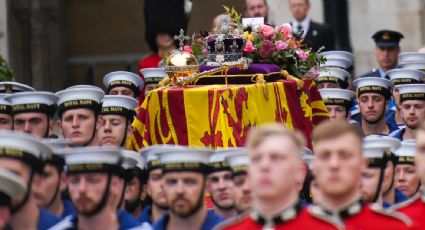 El mundo despide a Isabel II: tras el funeral de Estado llevan su féretro al Castillo de Windsor, lugar donde descansarán sus restos