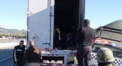 Agentes del INM aseguran a 153 migrantes abandonados en camión de carga en Chiapas