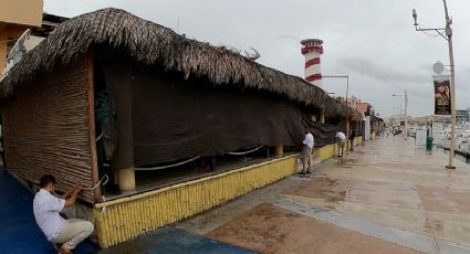 "Kay" se intensifica a huracán categoría 2 y generará lluvias fuertes en la península de Baja California, Sinaloa y Sonora