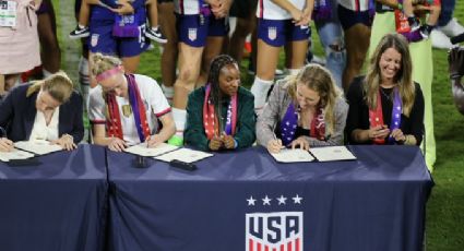 Selección femenil de Estados Unidos firma el histórico convenio que garantiza la igualdad salarial con la varonil