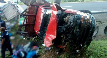 La volcadura de una camioneta en una carretera en Chiapas deja 10 migrantes muertos y 17 heridos