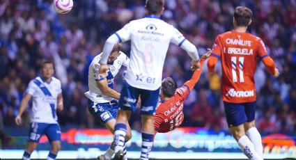 Chivas confirma su resurrección en Puebla con espectacular triunfo y golazo de chilena 'a lo Ronaldo'