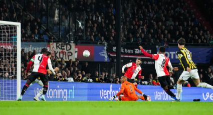 Santiago Giménez sigue en modo 'bestia'... Anota y asiste en triunfo del Feyenoord para llegar a 13 goles