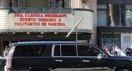 Sheinbaum se reúne con migrantes mexicanos en EU en el teatro Million Dollar de Los Ángeles