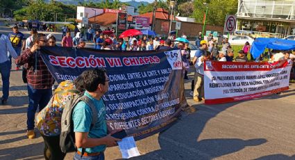 Maestros protestan en Palenque en el marco de la cumbre migratoria de López Obrador