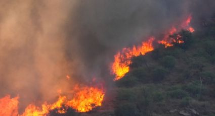 Evacúan a 4 mil personas en condado de California por un incendio forestal