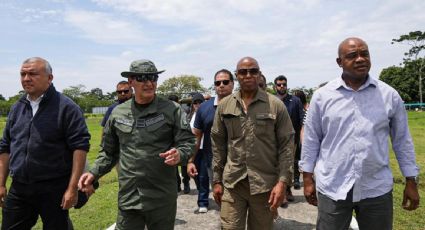 Alcalde de Nueva York visita la selva del Darién para convencer a migrantes de no intentar llegar a Estados Unidos