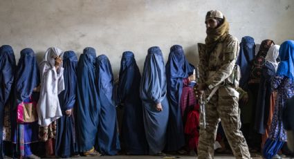 Acoso en línea a mujeres activas en la política se triplicó en Afganistán con la llegada del Talibán