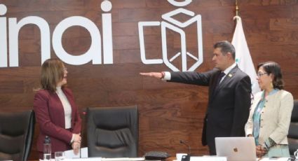 El INAI elige con voto de calidad al comisionado Adrián Alcalá como su nuevo presidente para un periodo de tres años