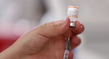 Asociaciones médicas advierten riesgos y muertes por el fin de mandatos de vacunación en Florida