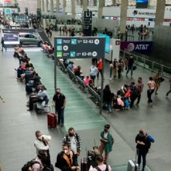 Lluvias provocan goteras en la Terminal 1 del AICM en plena remodelación rumbo al Mundial 2026