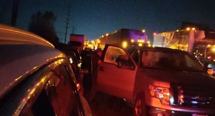 Reabren la autopista México-Puebla tras 12 horas de bloqueo por habitantes de Santa Ana Xalmimilulco