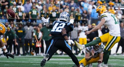 Packers logran sufrido triunfo en tiempo extra sobre Panthers y mantienen viva la llama de los Playoffs