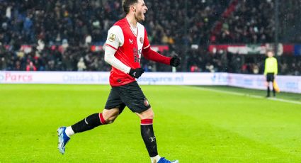 ¡Un logro histórico! El mexicano Santi Giménez impone récord con 31 goles en un año en la Eredivisie