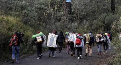 Peregrinos parten caminado de Puebla hacia la Basílica de Guadalupe