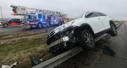 Suman seis muertos y más de mil 500 vuelos cancelados debido a una tormenta invernal en EU