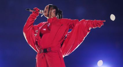 Rihanna revela su segundo embarazo durante su show de medio tiempo en el Super Bowl
