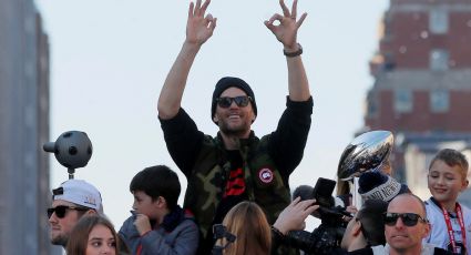 Dueño de Patriots intentará firmar a Tom Brady por un día para honrarlo: “Nuestros aficionados lo piden a gritos”