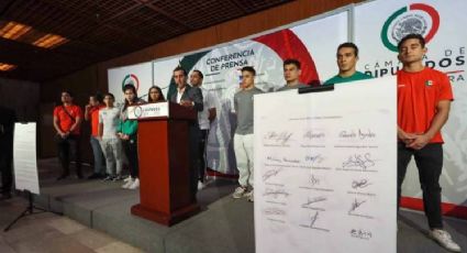 Clavadistas mexicanos acuden ante diputados para exigir diálogo entre autoridades y resolver conflicto: "Queremos competir y ganar"