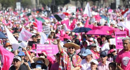 Autoridades de la CDMX reportan participación de 90 mil personas en la concentración en defensa del INE en el Zócalo