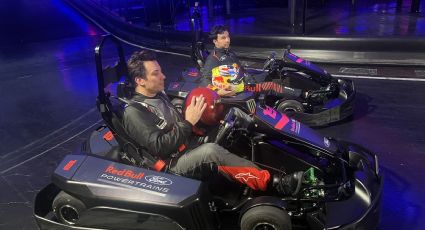 Checo Pérez acepta reto del presentador Jimmy Fallon y compite en divertida carrera de Go Karts