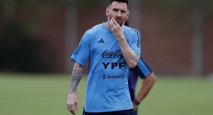 Detienen a aficionado que se coló en el vestidor de Argentina y logró tomarse una foto con Messi