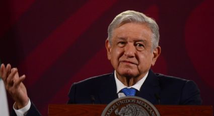 La UNAM debe transparentar el título de AMLO, ordena el INAI