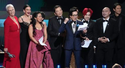 La cinta independiente "Everything Everywhere All at Once" se convierte en la favorita de los Óscar