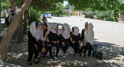Las restricciones de los talibanes a las mujeres y niñas podrían constituir un crimen de lesa humanidad: ONU