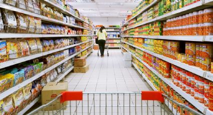 Precios al consumidor en EU suben moderadamente en marzo; la inflación subyacente sigue al alza