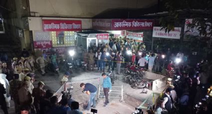 Asesinan frente a la prensa a un conocido expolítico en la India mientras era escoltado a un hospital