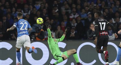 Milan golea a domicilio al Napoli y le da una 'probadita' de su próximo cruce en la Champions League
