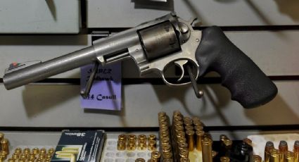 Juez de Virginia elimina restricciones que impedían a jóvenes de 18 a 21 años comprar pistolas legalmente