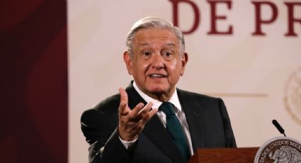 AMLO responde con ofensas a reportero que le pregunta sobre emisiones de refinería en su visita a Monterrey