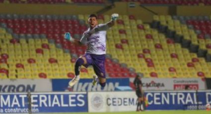 Arquero del Morelia mete gol de portería a portería que sella el pase de su equipo a la Final de la Liga de Expansión