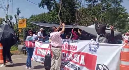 Aeropuerto de Oaxaca suspende operaciones por bloqueos de maestros de la CNTE a sus accesos principales