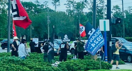 Simpatizantes de DeSantis se manifestaron con banderas nazis en Walt Disney de Florida