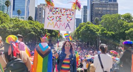 Familiares y amigos de la comunidad LGBTIQ+ marchan contra la discriminación y la homofobia