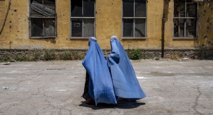 Líder talibán asegura que su gobierno ha mejorado la vida de las mujeres en Afganistán