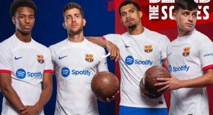 El Barcelona presenta su segundo uniforme, el cual 'resalta' por tener camiseta blanca